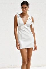 SOLEA | VESTIDO MINI BLANCO CON ESCOTE PROFUNDO