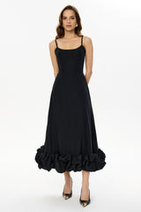 SARA | VESTIDO MIDI CON VOLANTES ABULLONADOS